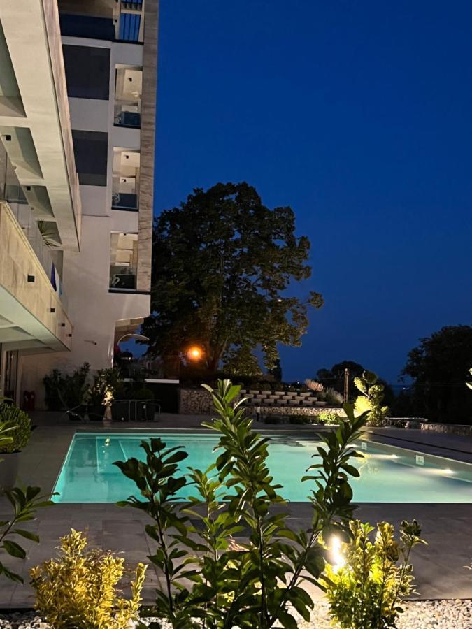 Club Panorama Lake View Apartment Alsoors Exterior photo